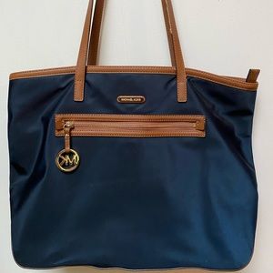 Micheal Kors tote bag!